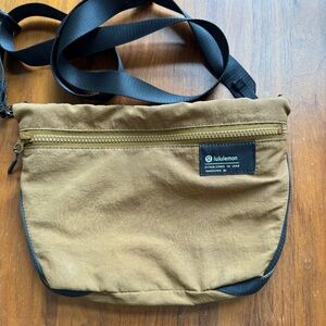 Lululemon crossbody Bag